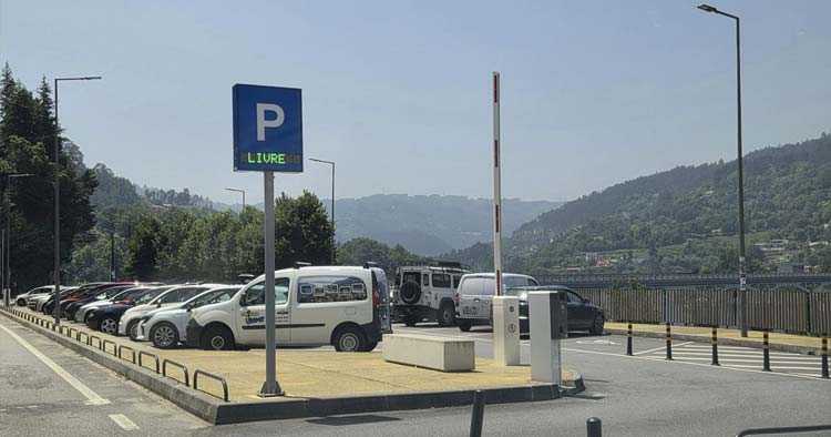 Terras de Bouro: Estacionamento da Praia Fluvial de Alqueirão passa a ser pago