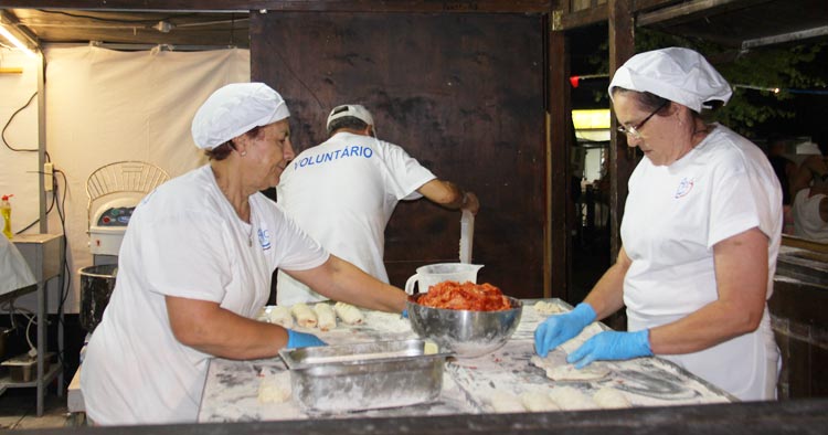 Braga: Associação ADICA faz o melhor pão com chouriço da região