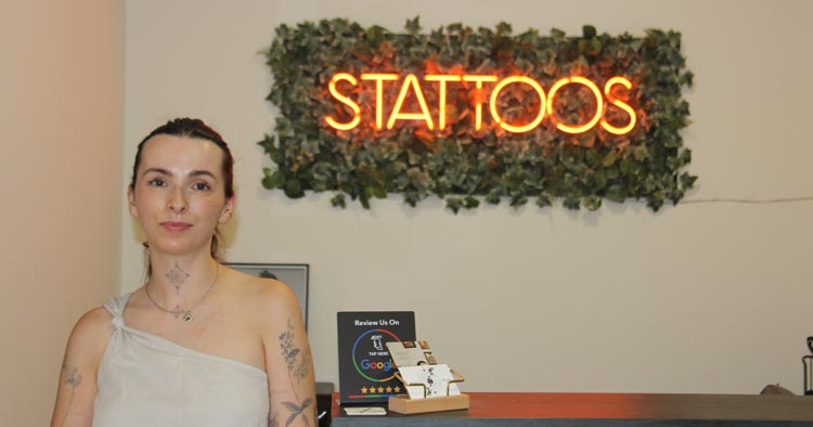 Stattoos em Braga prima pela arte com tatuagens em linha fina e delicada