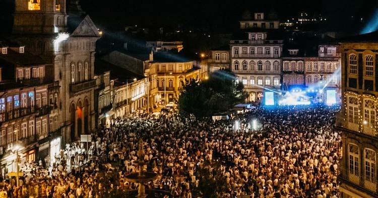 Sunset Praça volta a animar Guimarães com música eletrónica