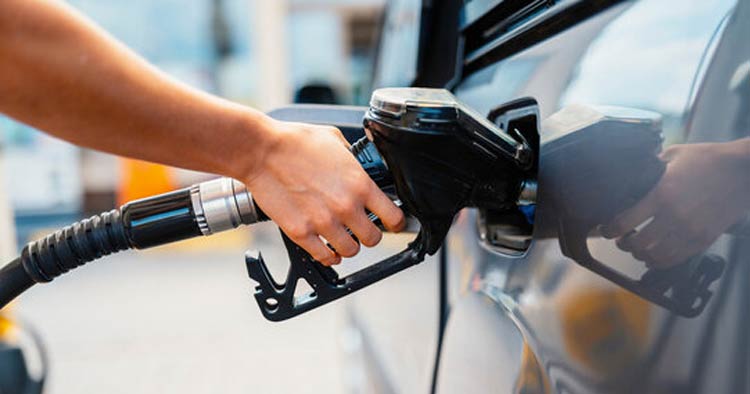 Combustíveis: Gasolina desce e gasóleo sem alteração no preço