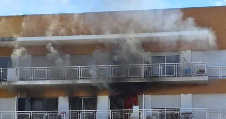 Incêndio destrói apartamento em Braga. Há dois bombeiros feridos