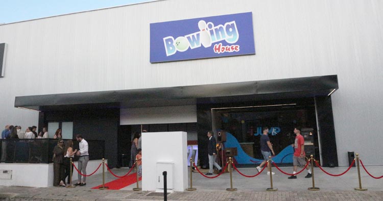 Bowling House reabriu em Braga com pista interativa única em Portugal