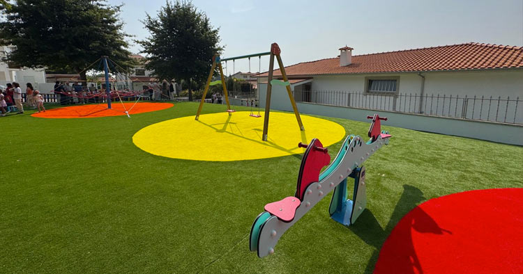 Barcelos inaugura novo parque infantil e de lazer em Abade de Neiva