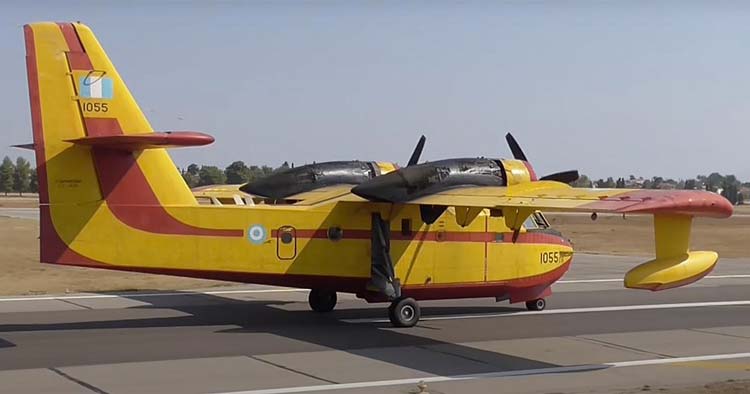 Grécia envia dois aviões Canadair para combater incêndios em Portugal