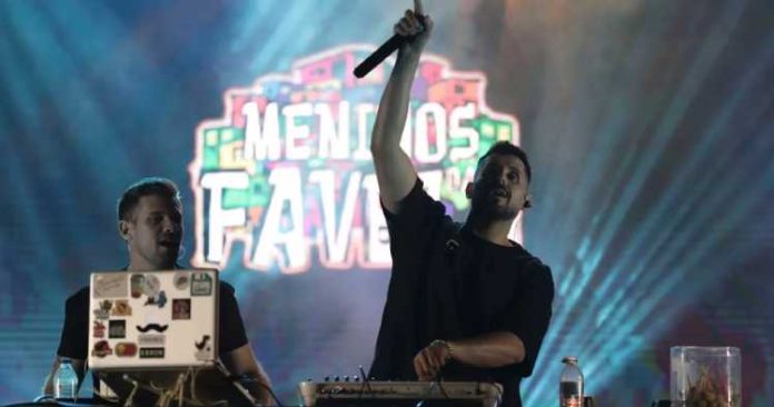 meninos da favela