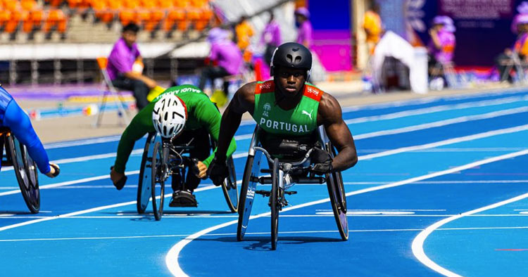 Mamudo Baldé vence medalha de bronze na final dos 100 metros T54