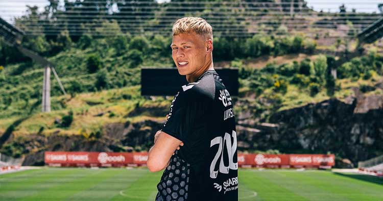 Lukas Hornicek vai representar a seleção da Chéquia pela primeira vez