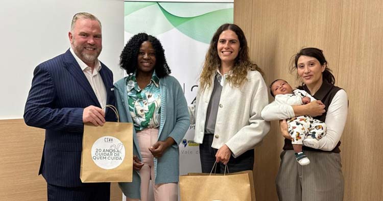Centro Social Vale do Homem entrega sete kits bebés a colaboradoras