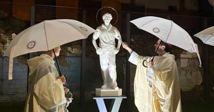 Cabeceiras de Basto: Arco de Baúlhe inaugura nova estátua de São Carlo Acutis