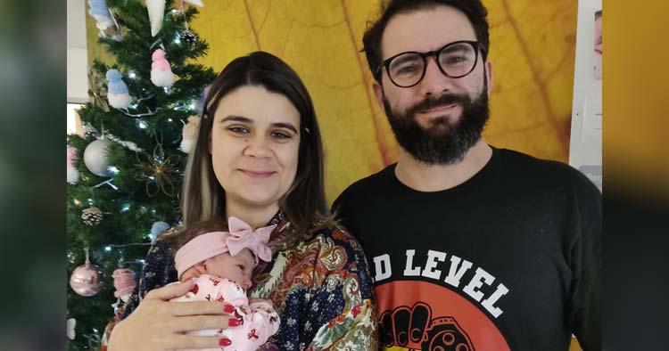 Aurora é a bebé Natal do Hospital de Braga. Nasceu às 06:42