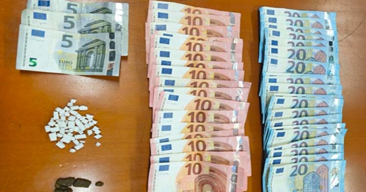 Mulher detida em Barcelos 49 doses de estupefacientes e 585 euros