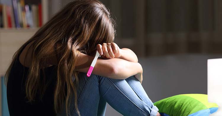 Aluna de 16 anos hospitalizada em Braga após falso aborto