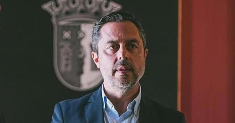 Filipe Aguiar afirma que retirada de tarja em Braga “toca no coração da liberdade de expressão”