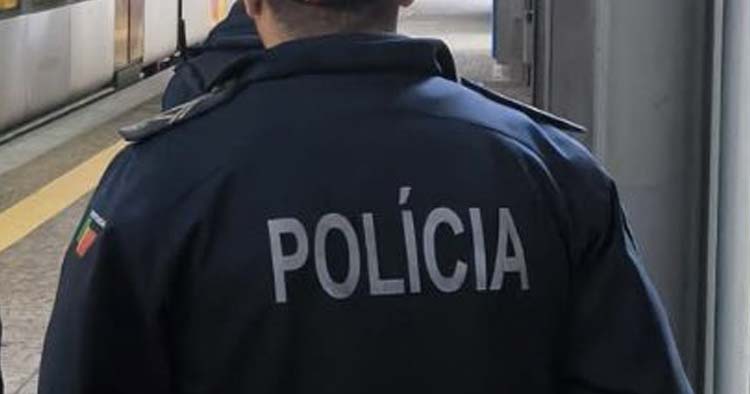 Injuria e ameaça agentes da PSP em Barcelos