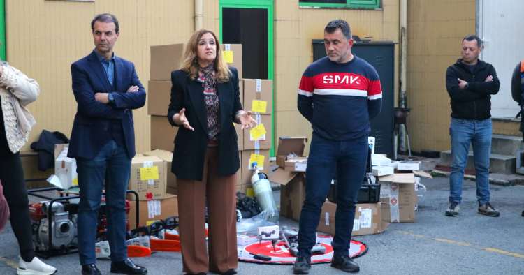 Município de Vila Verde entrega equipamentos de proteção civil aos Bombeiros