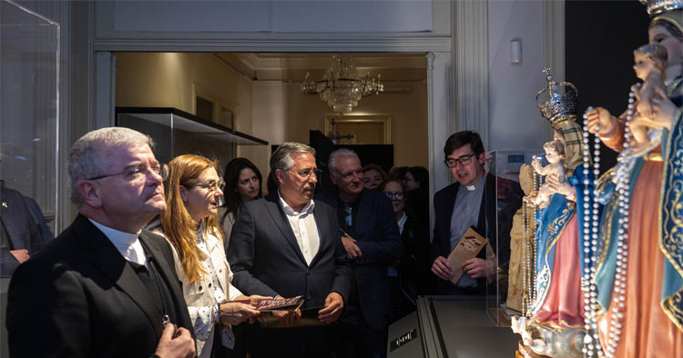 Fafe inaugura exposição de arte sacra “Agora vemos como num espelho”