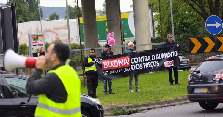 Automobilistas protestam em Braga contra aumento do custo de vida