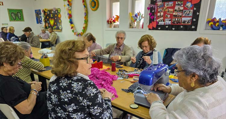 Na Póvoa de Lanhoso há um ateliê onde a criatividade e a partilha combatem a solidão