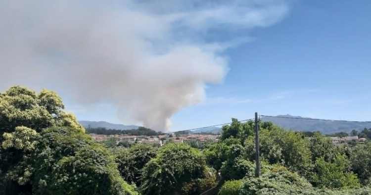 Terras de Bouro: Incêndio continua ativo em Valdosende