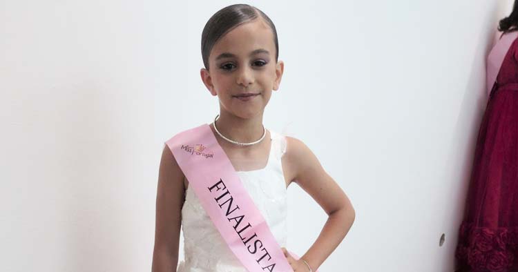 Jovem de Braga ruma à final do Mini Miss Portugal