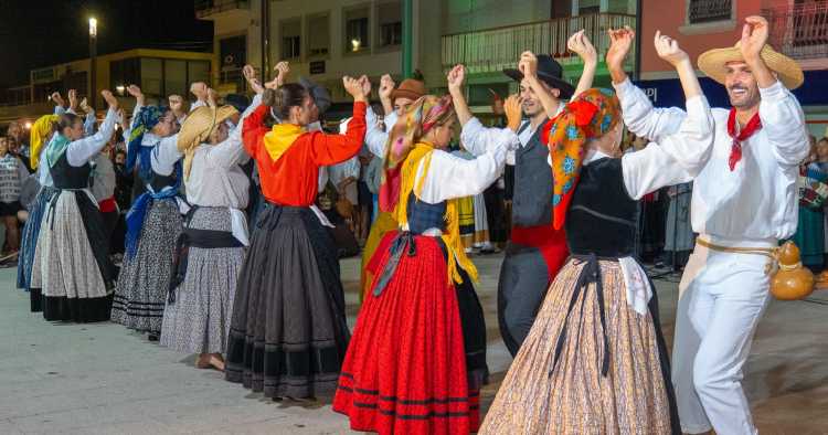Folclore na Praça anima noites de terça-feira em Esposende