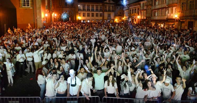 Guimarães Veste Branco regressa a 18 de julho com música e animação no centro histórico