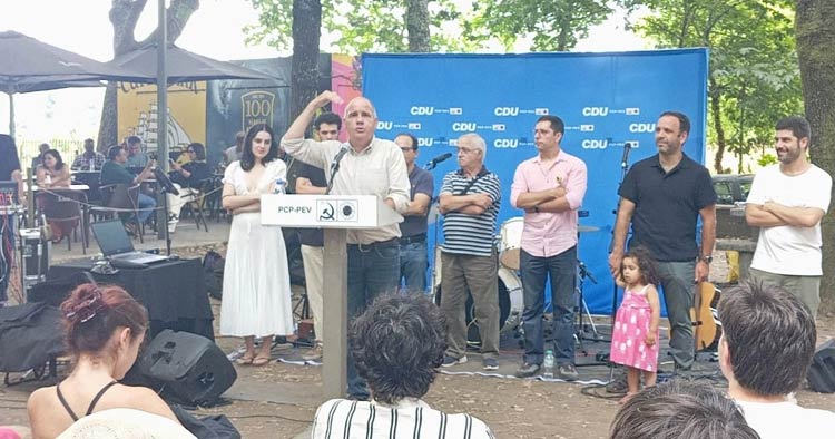 Paulo Raimundo diz em Braga que o Governo e a política de direita "vão continuar a somar derrotas"