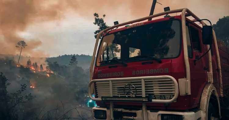 Bombeiros Voluntários de Braga em missão no Tâmega e Barroso