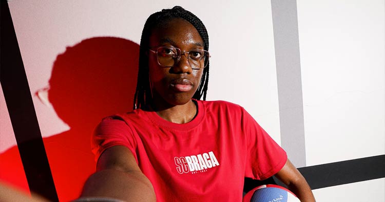 Internacional angolana Zinilda Matuca reforça equipa feminina de voleibol do SC Braga